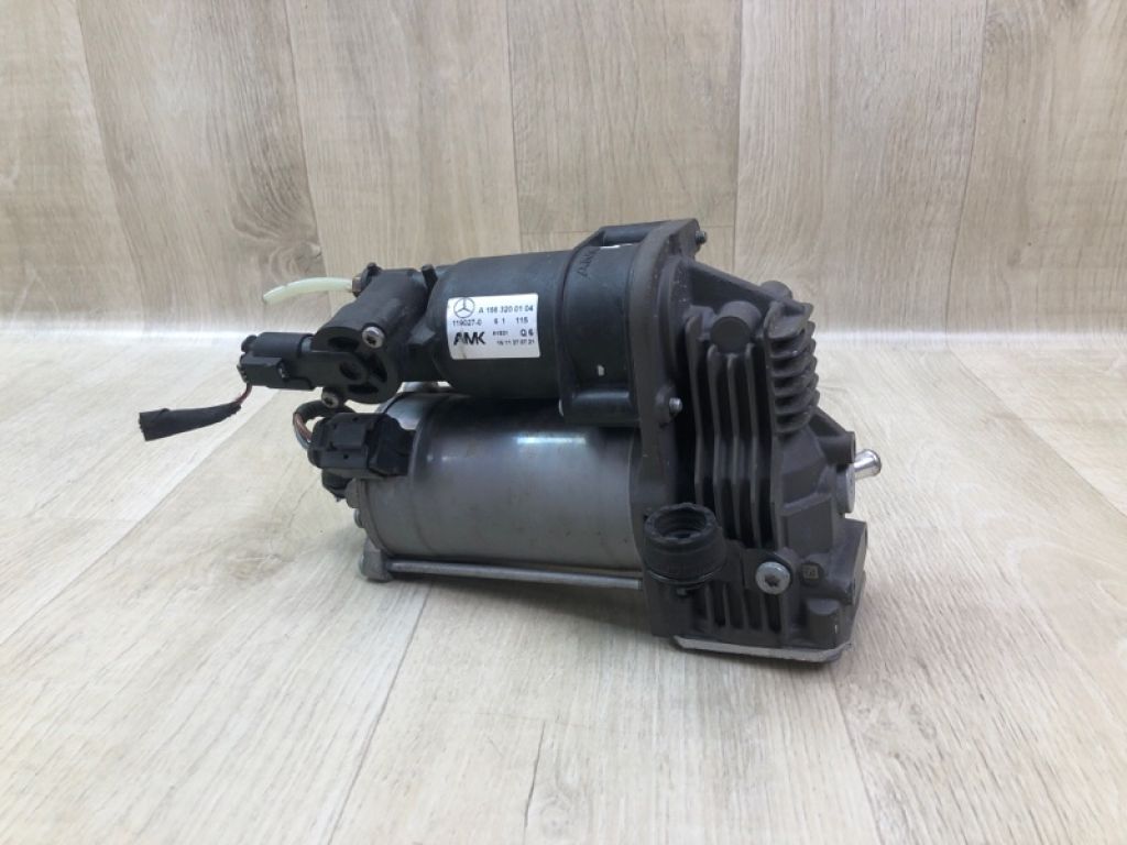 A 166 320 01 04 | Компрессор пневмоподвески MERCEDES GL-CLASS X166 12-16