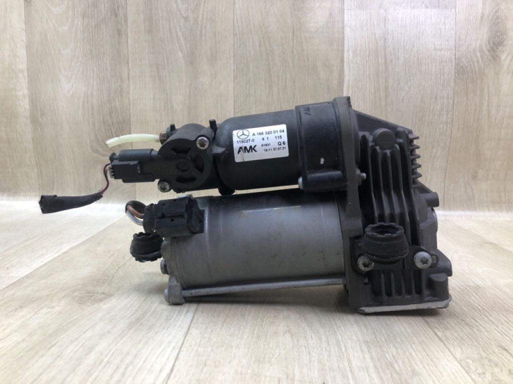 A 166 320 01 04 | Компрессор пневмоподвески MERCEDES GL-CLASS X166 12-16 - Фото 2