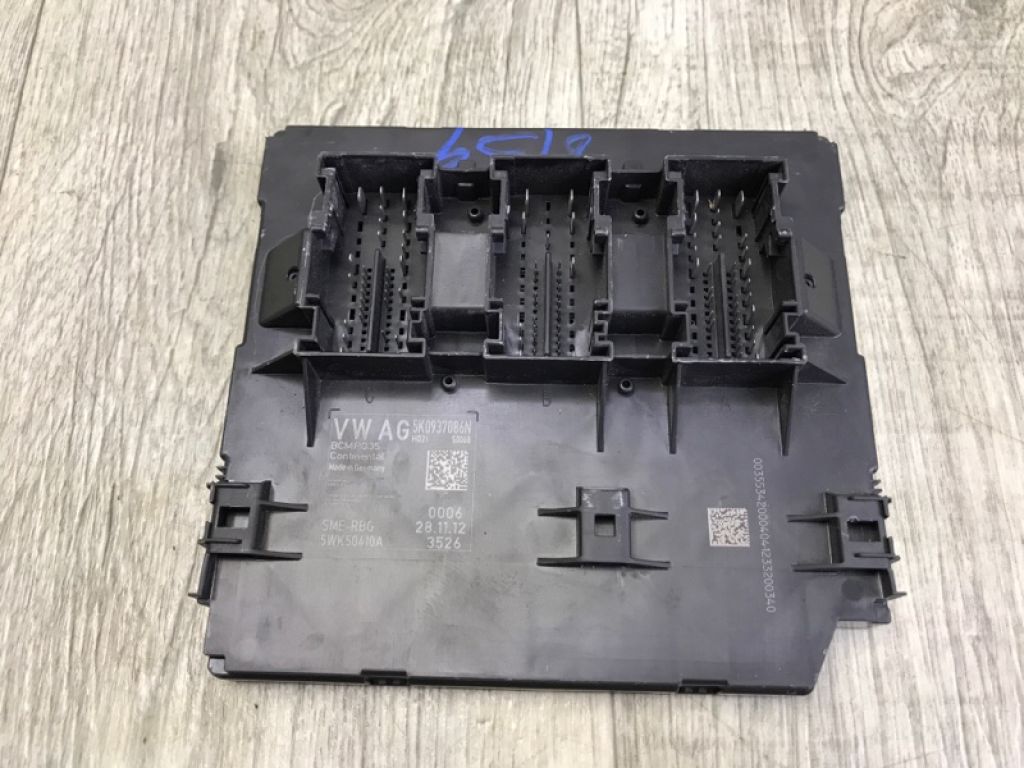 5K0 937 087 AD Z3S | Блок комфорту VOLKSWAGEN TIGUAN 08-17