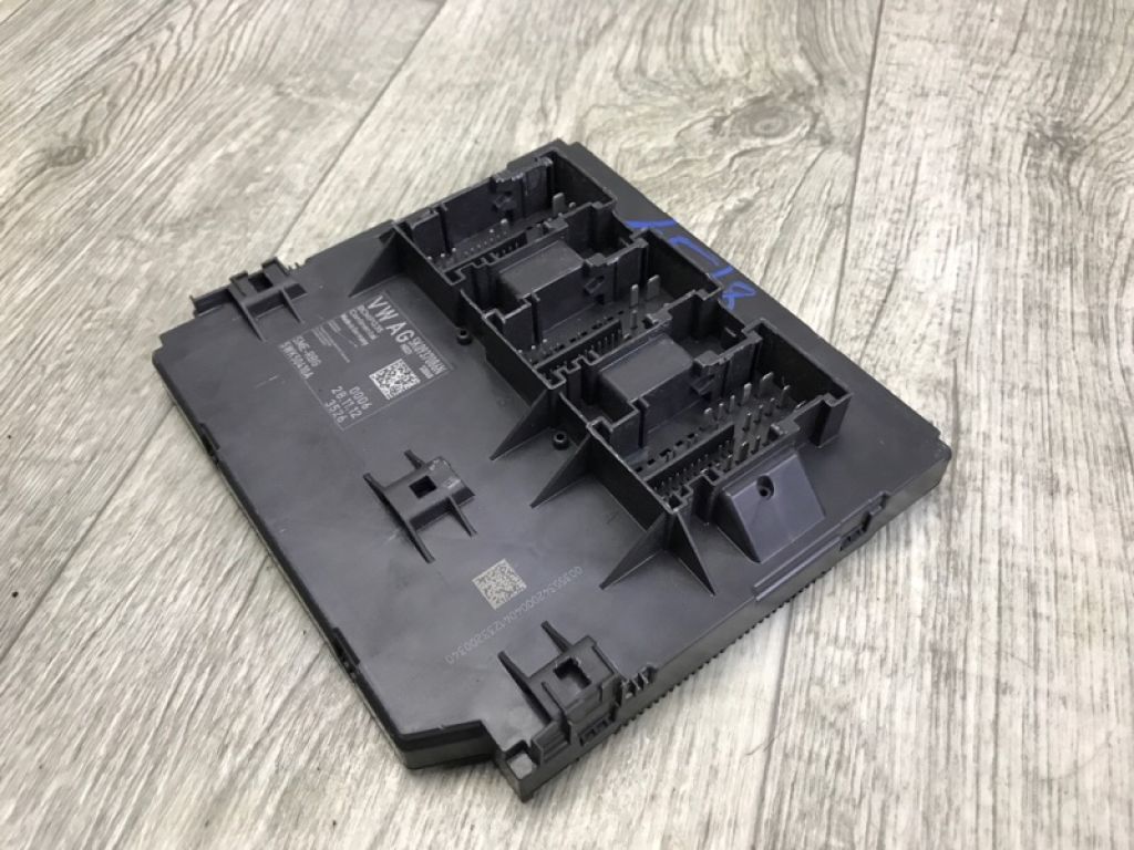 5K0 937 087 AD Z3S | Блок комфорту VOLKSWAGEN TIGUAN 08-17 - Фото 3