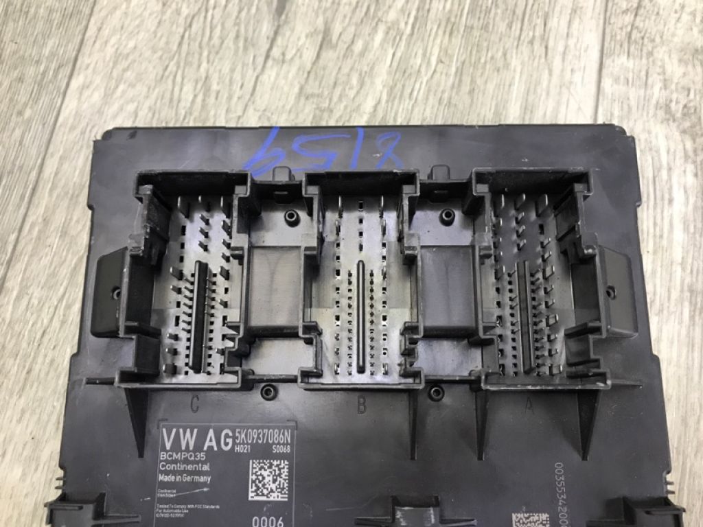 5K0 937 087 AD Z3S | Блок комфорту VOLKSWAGEN TIGUAN 08-17 - Фото 4