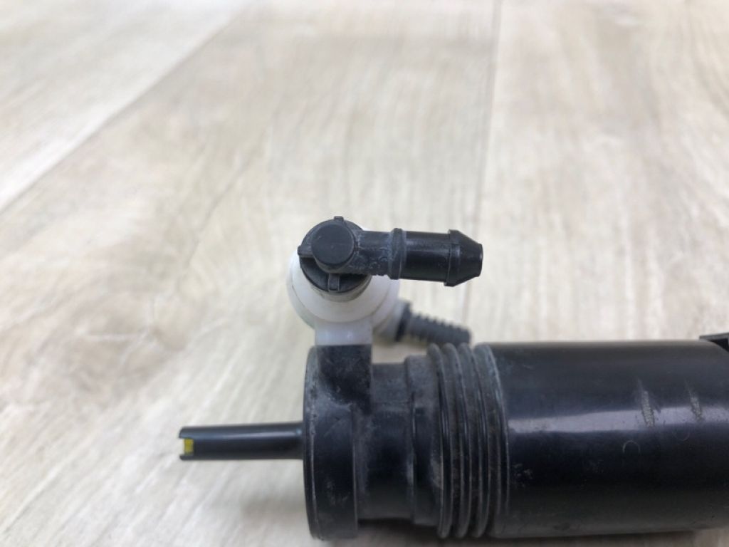 A 164 869 04 21 | Насос омывателя стекла MERCEDES GL-CLASS X166 12-16 - Фото 4