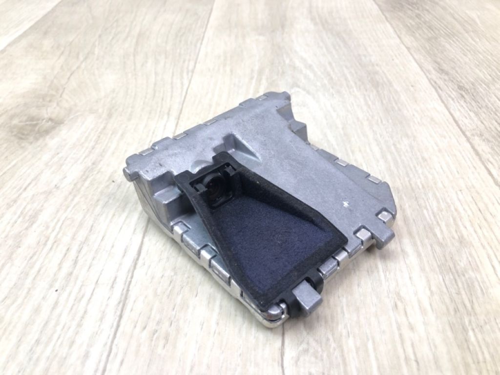 A 000 905 04 38 | Камера переднего вида MERCEDES GL-CLASS X166 12-16