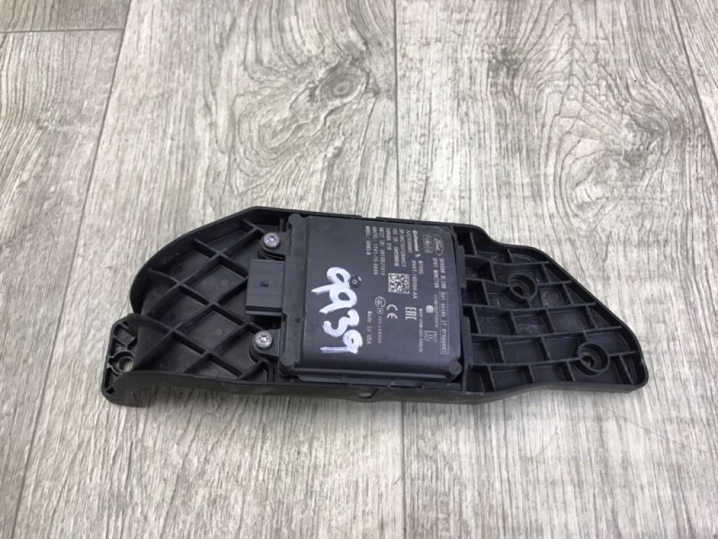 HV6Z-14C689-A | Датчик слепых зон лев. FORD ESCAPE 12-19