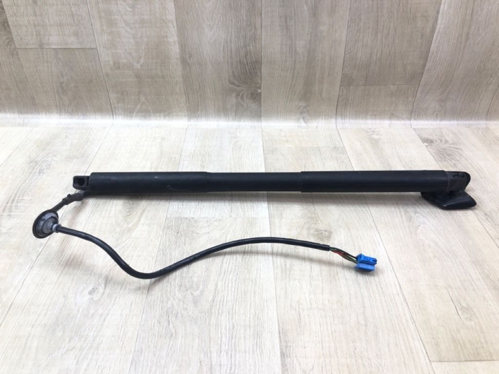 A 166 890 05 30 | Амортизатор крышки багажника прав. MERCEDES GL-CLASS X166 12-16