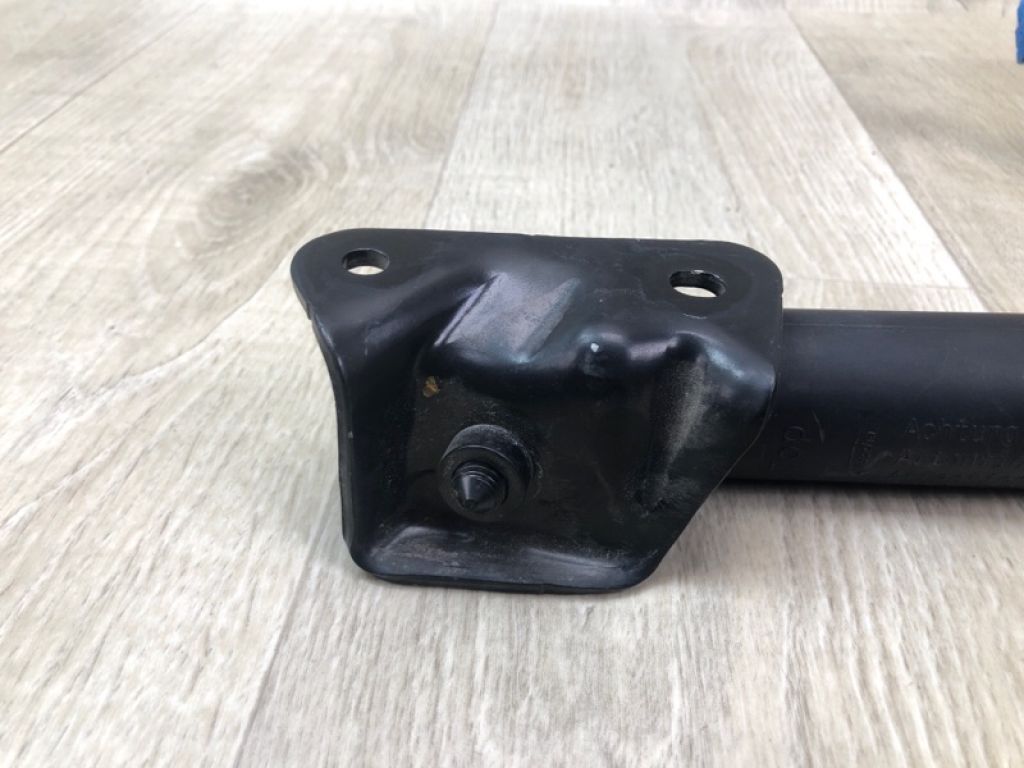 A 166 890 05 30 | Амортизатор крышки багажника прав. MERCEDES GL-CLASS X166 12-16 - Фото 4