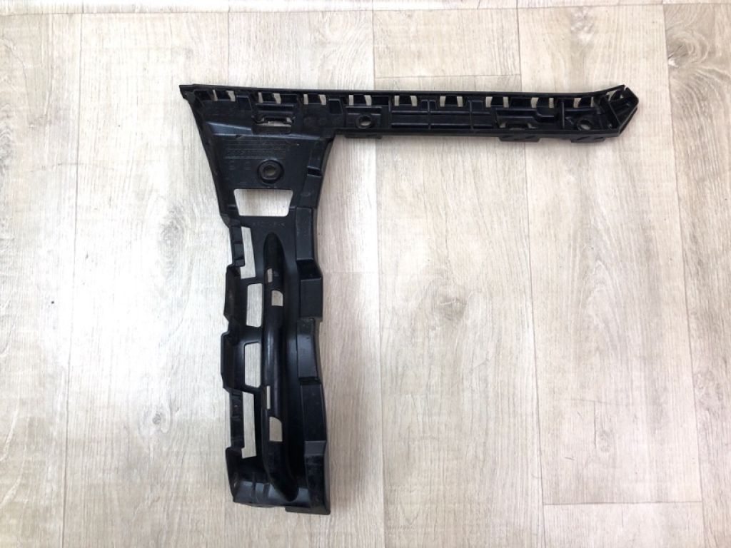 A 205 880 17 02 | Кронштейн заднього бампера лів. MERCEDES C-CLASS W205 16-21