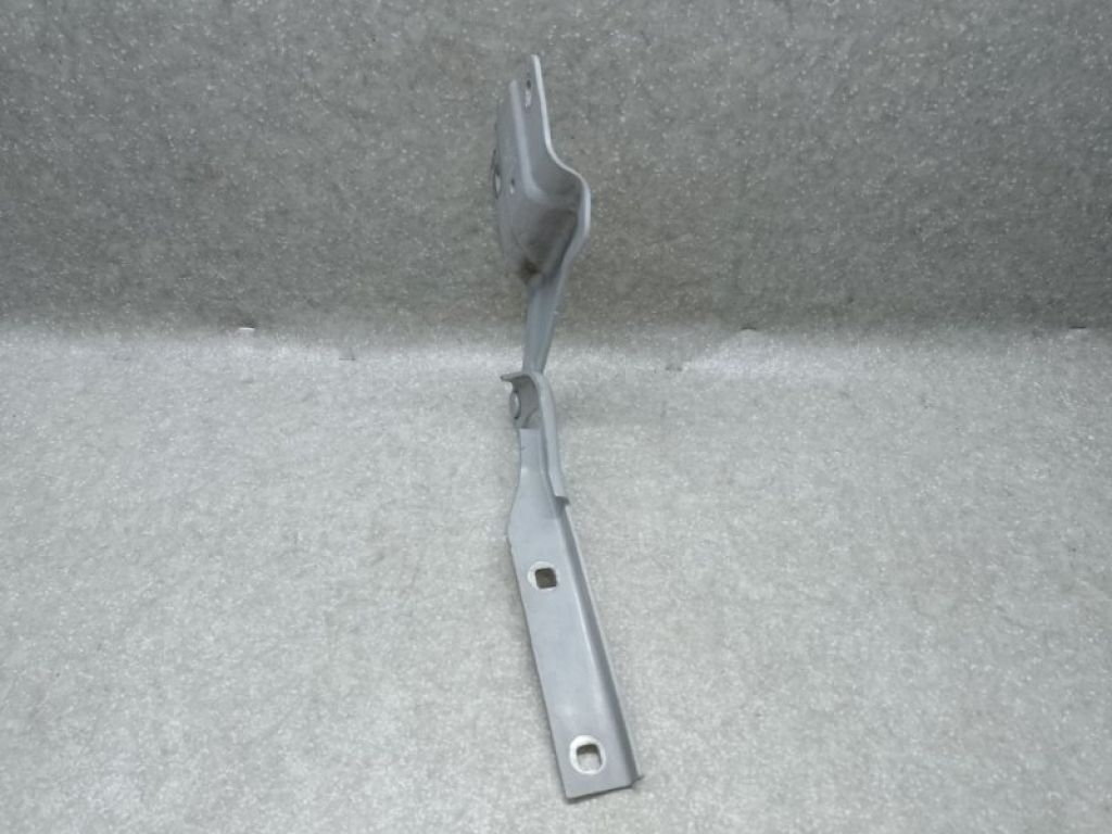 5C6 823 302 | Петля капоту прав. VOLKSWAGEN JETTA USA 10-17