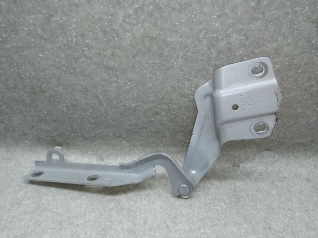 5C6 823 301 | Петля капоту лів. VOLKSWAGEN JETTA USA 10-17 - Фото 2