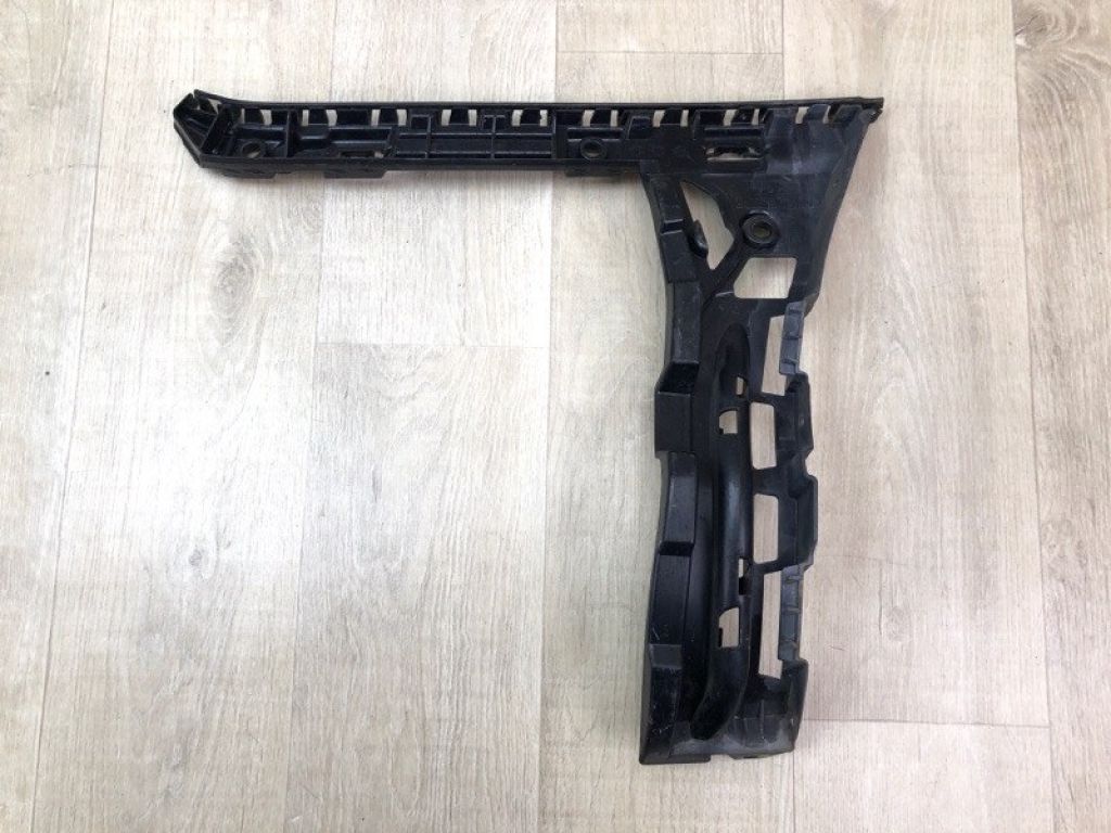 A 205 880 18 02 | Кронштейн заднього бампера прав. MERCEDES C-CLASS W205 16-21