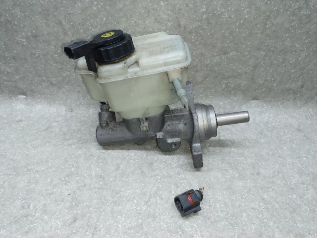 1K1 614 019 M | Головний гальмівний циліндр VOLKSWAGEN JETTA USA 10-17 - Фото 2