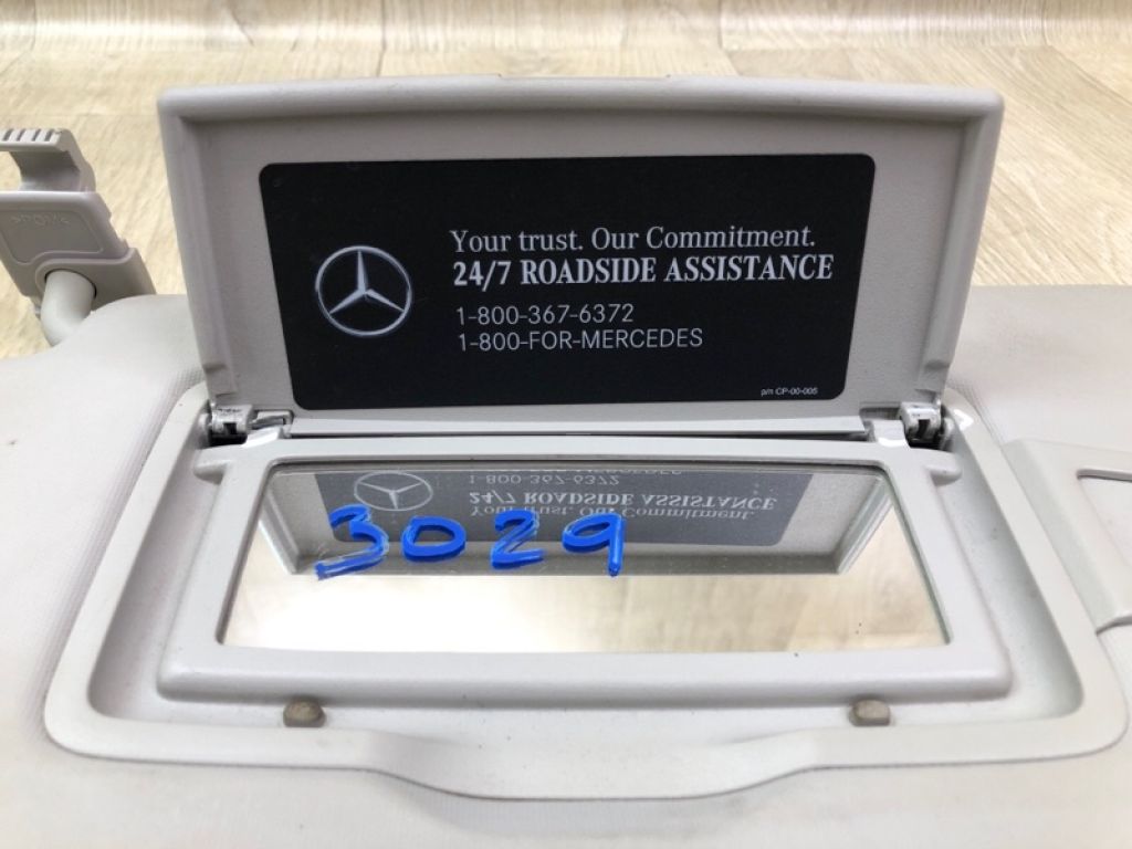 A 205 810 73 04 7M94 | Козирок сонцезахисний лів. MERCEDES C-CLASS W205 16-21 - Фото 4