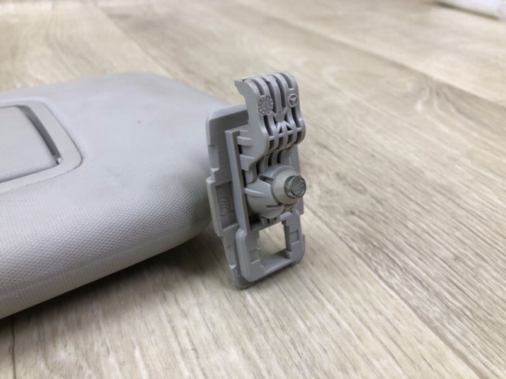 A 205 810 73 04 7M94 | Козирок сонцезахисний лів. MERCEDES C-CLASS W205 16-21 - Фото 5