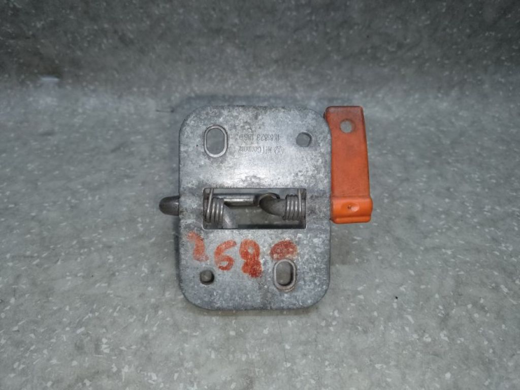 1K8 823 186 D | Петля замка капота VOLKSWAGEN JETTA USA 10-17 - Фото 3