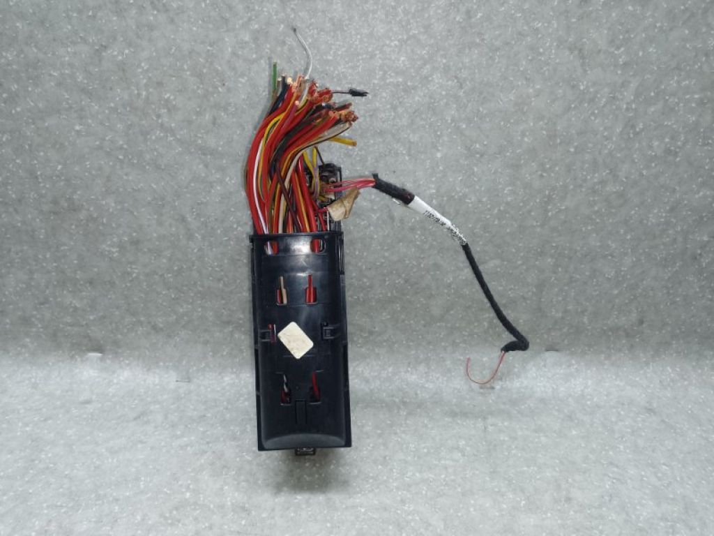 000 937 615 | Блок запобіжників моторний відсік VOLKSWAGEN JETTA USA 10-17 - Фото 3