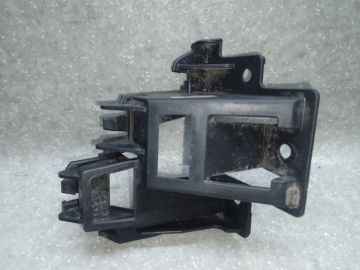 Кронштейн заднього бампера прав. VOLKSWAGEN JETTA USA 10-17