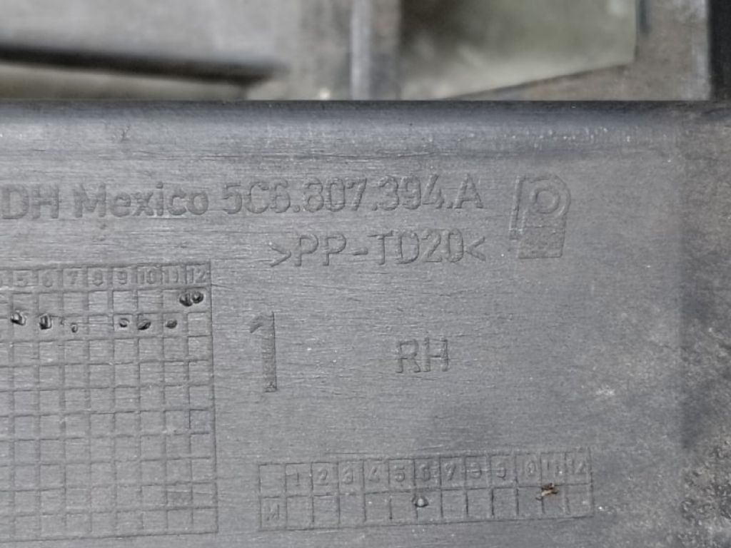 5C6 807 394 A | Кронштейн заднього бампера прав. VOLKSWAGEN JETTA USA 10-17 - Фото 4