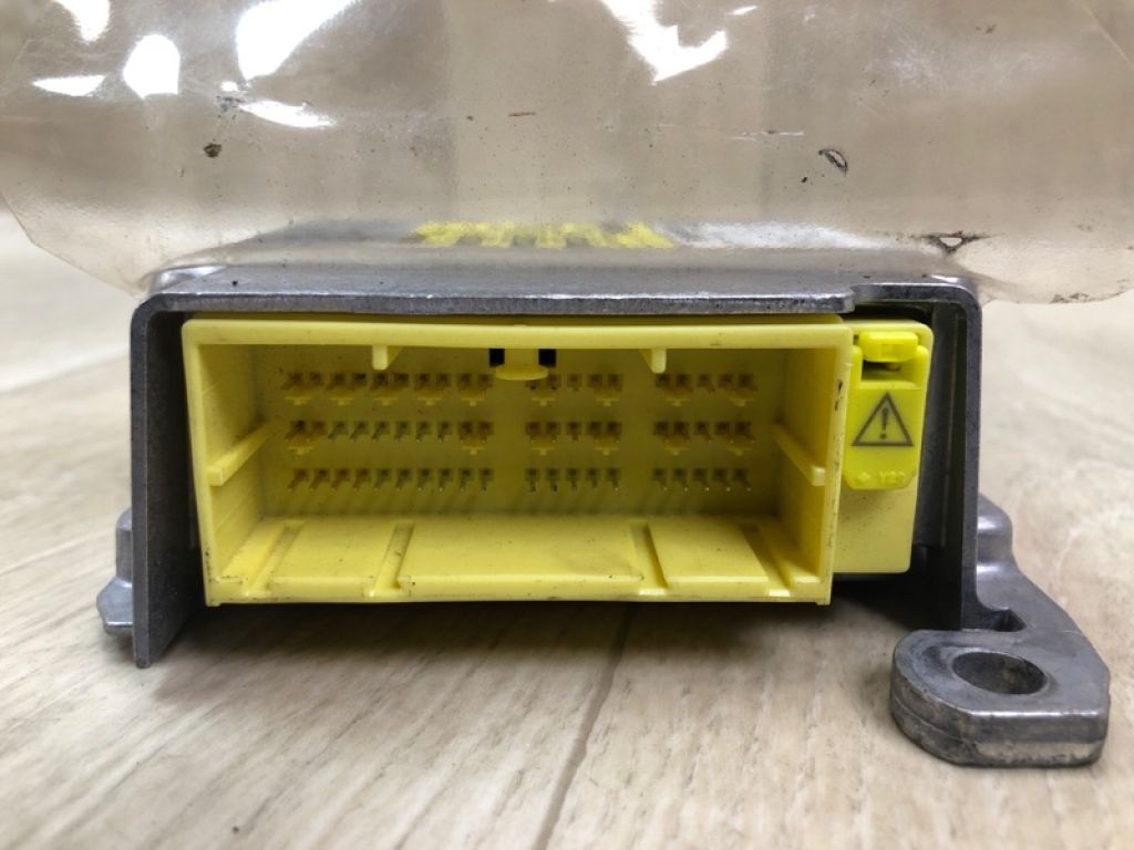 89170-04620 | Блок управления AIRBAG TOYOTA TACOMA 05-15 - Фото 4