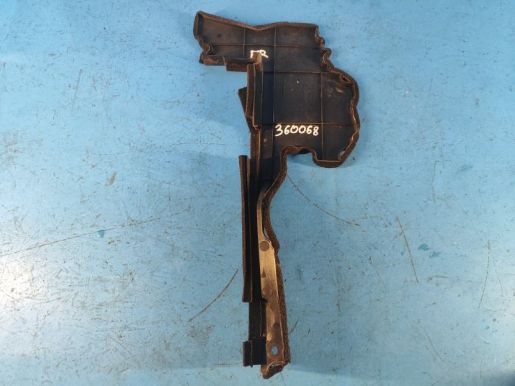 215586RA5A | Дефлектор радіатора прав. NISSAN X-TRAIL/ROGUE T33 20-