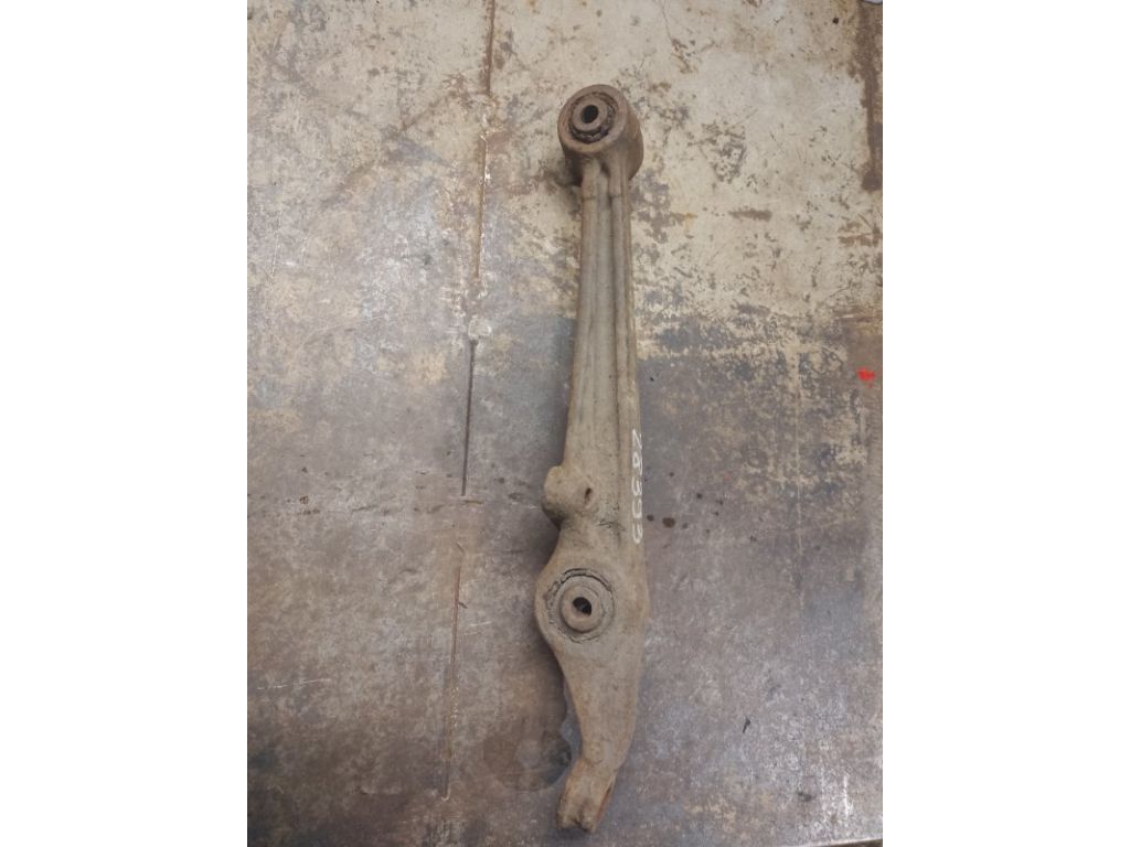 Важіль передньої підвіски нижній прав. HONDA ACCORD CE 95-98 - Фото 4