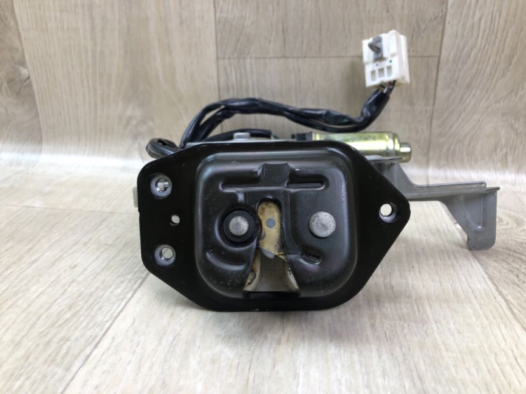 90500-AQ000 | Замок крышки багажника INFINITI FX S50 03-08 - Фото 3