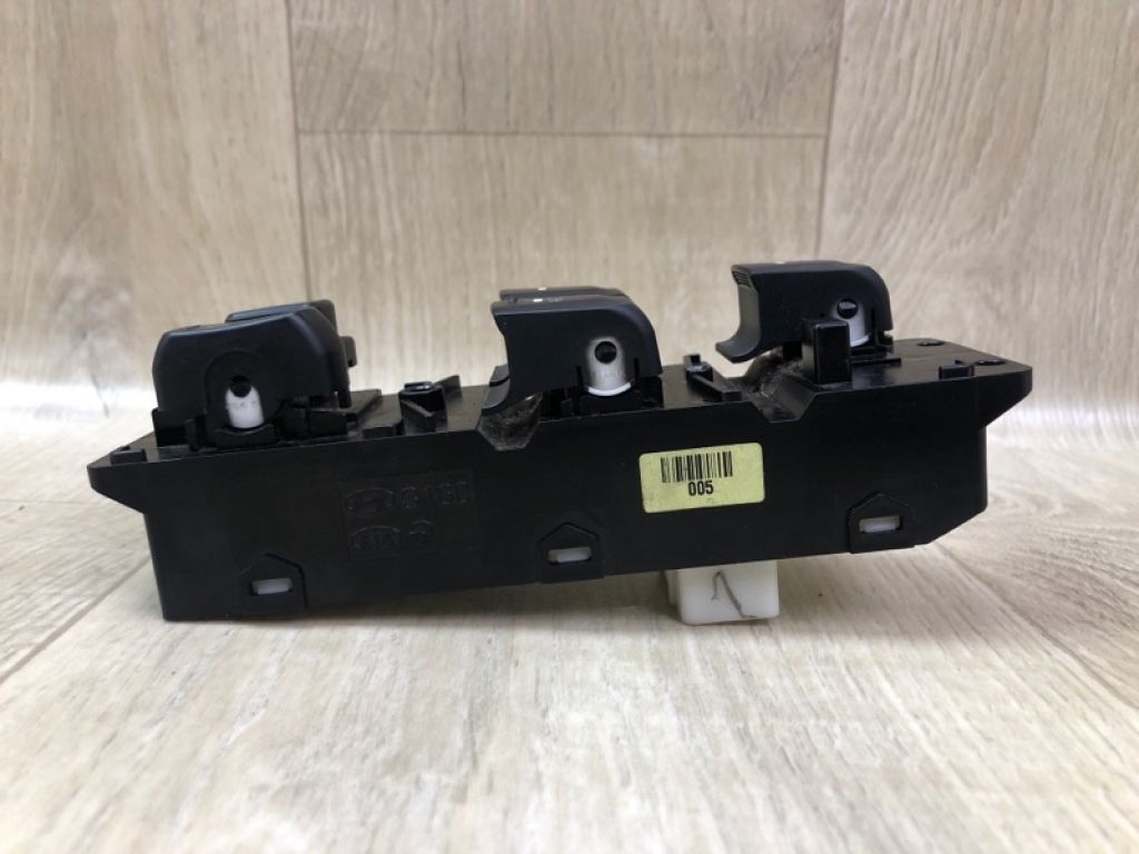 93570-2V0054X | Блок управления стеклоподъемниками HYUNDAI VELOSTER 11-18 - Фото 2