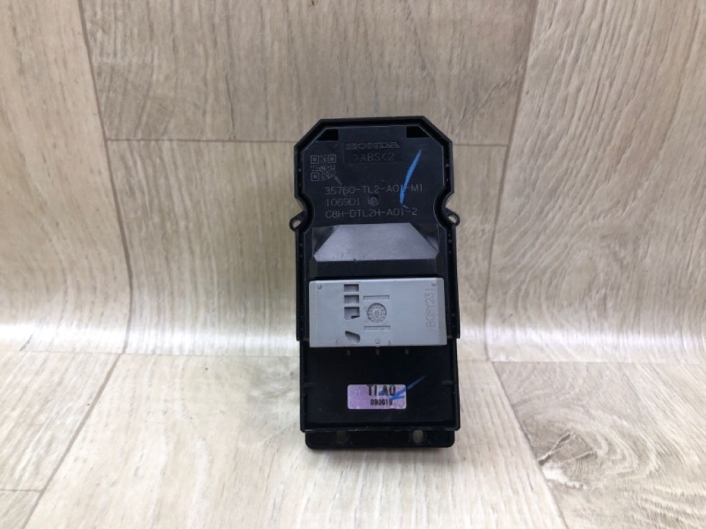 35760-TL2-A01 | Кнопка склопідіймача передн. прав. HONDA ACCORD CU8 / TSX 08-14 - Фото 3