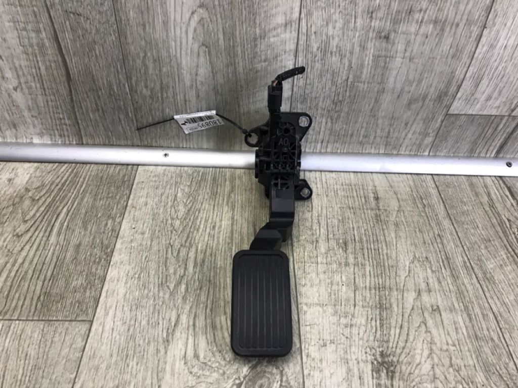 17800-T1W-A01 | Педаль газу ACURA RDX 12-19