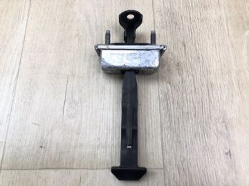 Обмежувач дверей передн. прав. FORD FOCUS 10-18