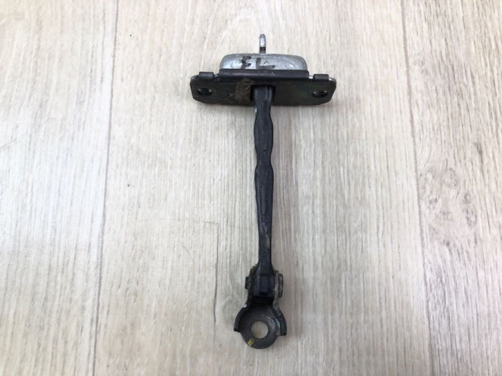 79380-1R000 | Обмежувач дверей передн. лів. HYUNDAI ACCENT RB 10-