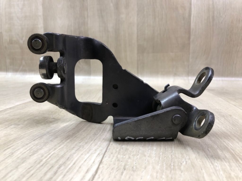 68390-08040 | Ролик зсувних дверей середній задн. лів. TOYOTA SIENNA 11-16 - Фото 5