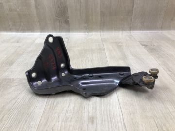 Ролик зсувних дверей нижній задн. лів. TOYOTA SIENNA 11-16