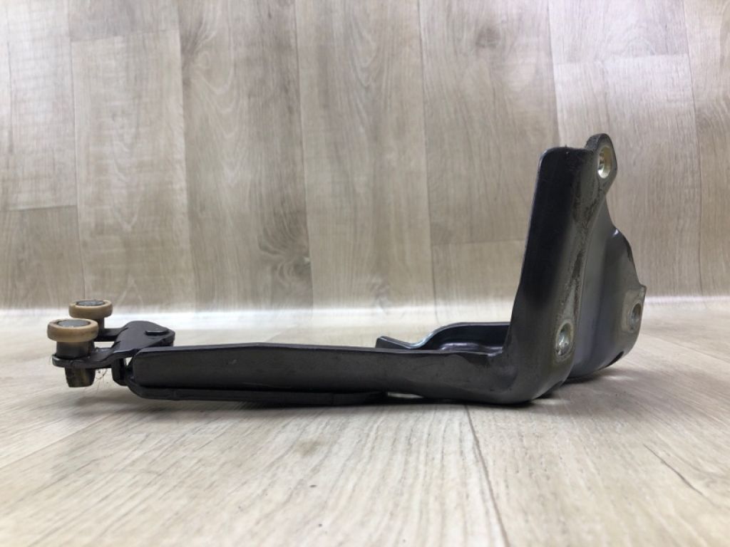 68360-08031 | Ролик зсувних дверей нижній задн. лів. TOYOTA SIENNA 11-16 - Фото 5