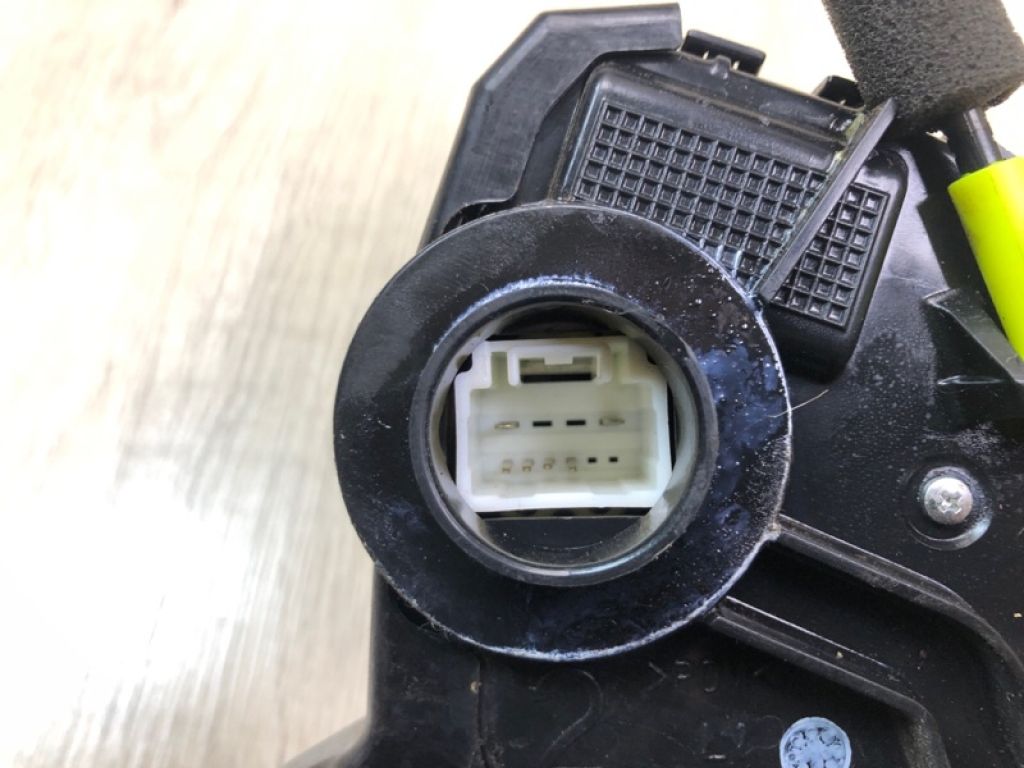 69040-42250 | Замок двері передн. лів. TOYOTA CAMRY 40 06-11 - Фото 6