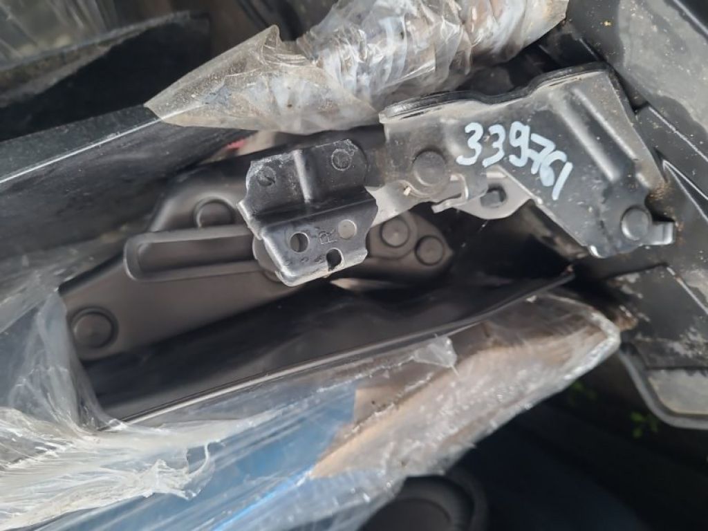 53410-50110 | Петля капоту прав. LEXUS LS500 18-