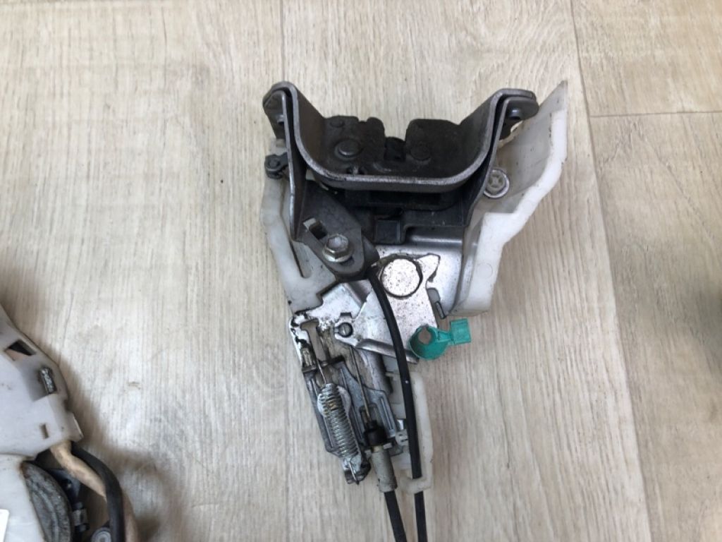 69300-08020 | Замок двери боковой задн. лев. TOYOTA SIENNA 11-16 - Фото 8