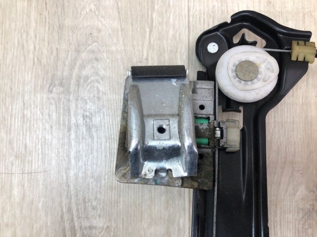 FR3Z-7623209-A | Склопідйомник передн. лів. FORD MUSTANG 15- - Фото 4