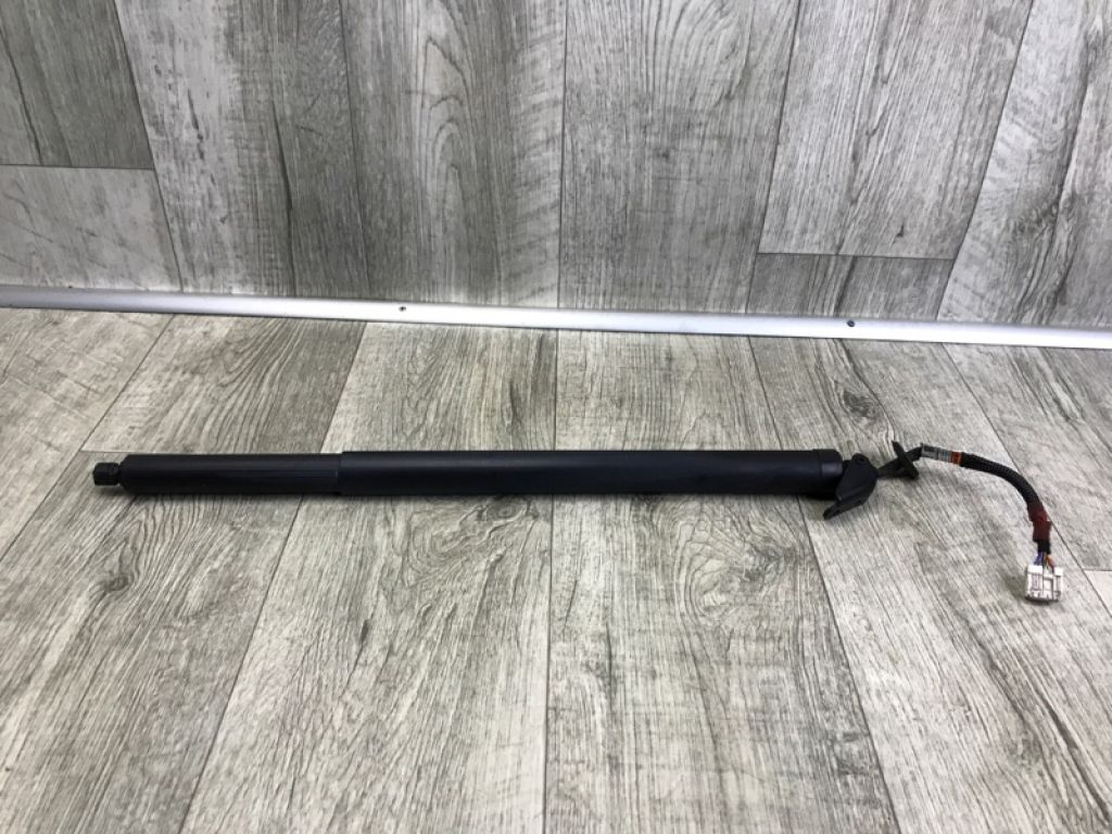 90561-6RA0A | Амортизатор крышки багажника лев. NISSAN X-TRAIL/ROGUE T33 20- - Фото 3