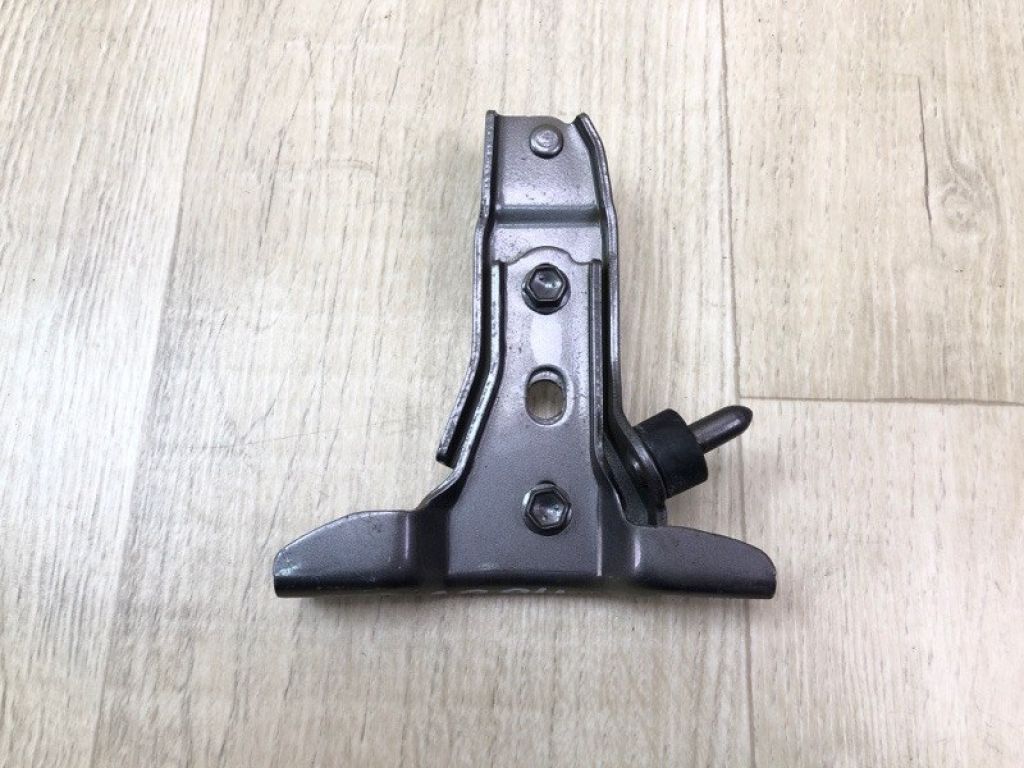 68320-08020 | Ролик зсувних дверей верхній задн. лів. TOYOTA SIENNA 11-16 - Фото 2