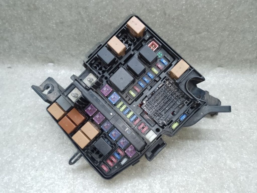 91200-4R012 | Блок запобіжників моторний відсік HYUNDAI SONATA YF 10-14