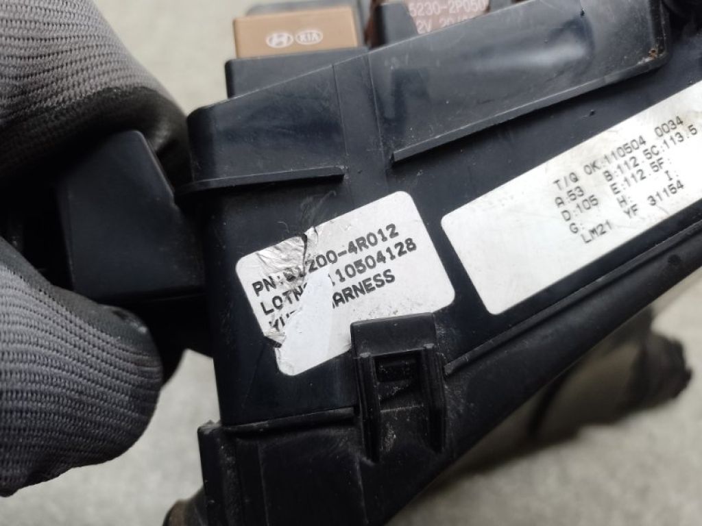 91200-4R012 | Блок запобіжників моторний відсік HYUNDAI SONATA YF 10-14 - Фото 9