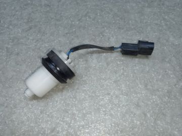 Датчик рівня бачка омивача передн. HYUNDAI SONATA YF 10-14