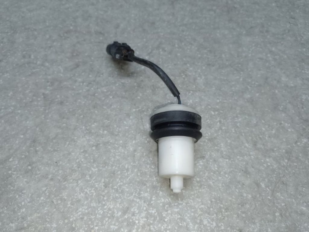 98520-3F000 | Датчик рівня бачка омивача передн. HYUNDAI SONATA YF 10-14 - Фото 2