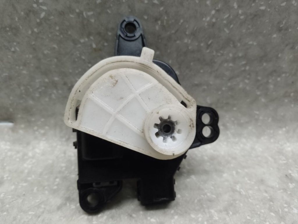 97159-4R050 | Моторчик заслінки пічки HYUNDAI SONATA YF 10-14