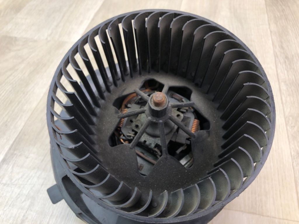 1K1 819 015 E | Моторчик пічки VOLKSWAGEN JETTA USA 10-17 - Фото 3