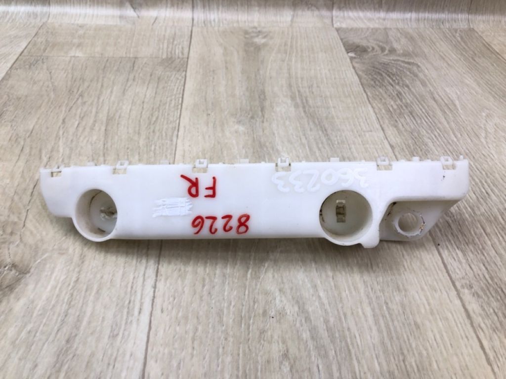 622261JA0A | Кронштейн переднего бампера (на крыле) прав. NISSAN QUEST S 11-17