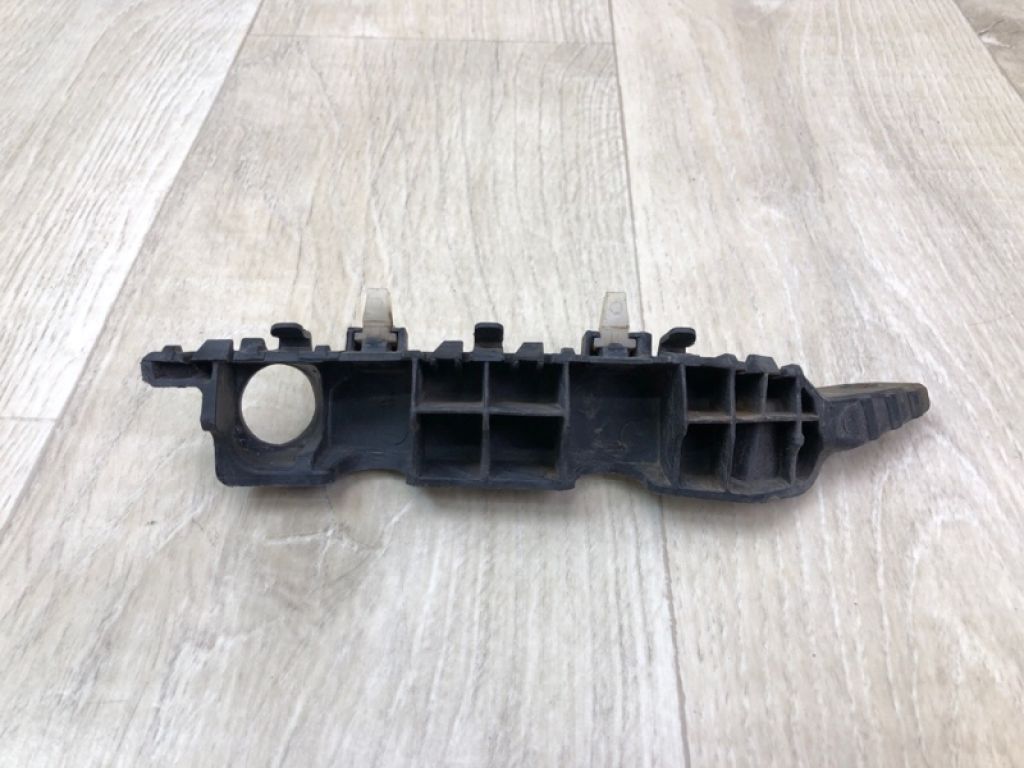 865133X000 | Кронштейн переднього бампера (на крилі) лів. HYUNDAI ELANTRA MD 10-15