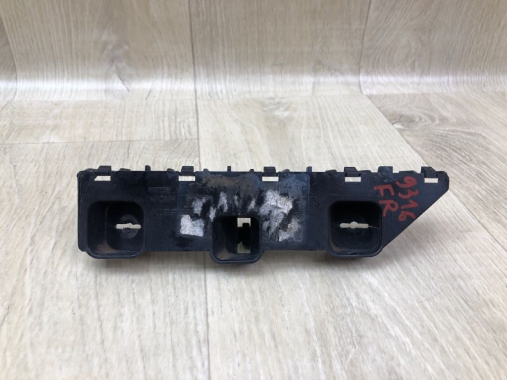 622263KA1A | Кронштейн переднего бампера (на крыле) прав. NISSAN PATHFINDER R52 12-21