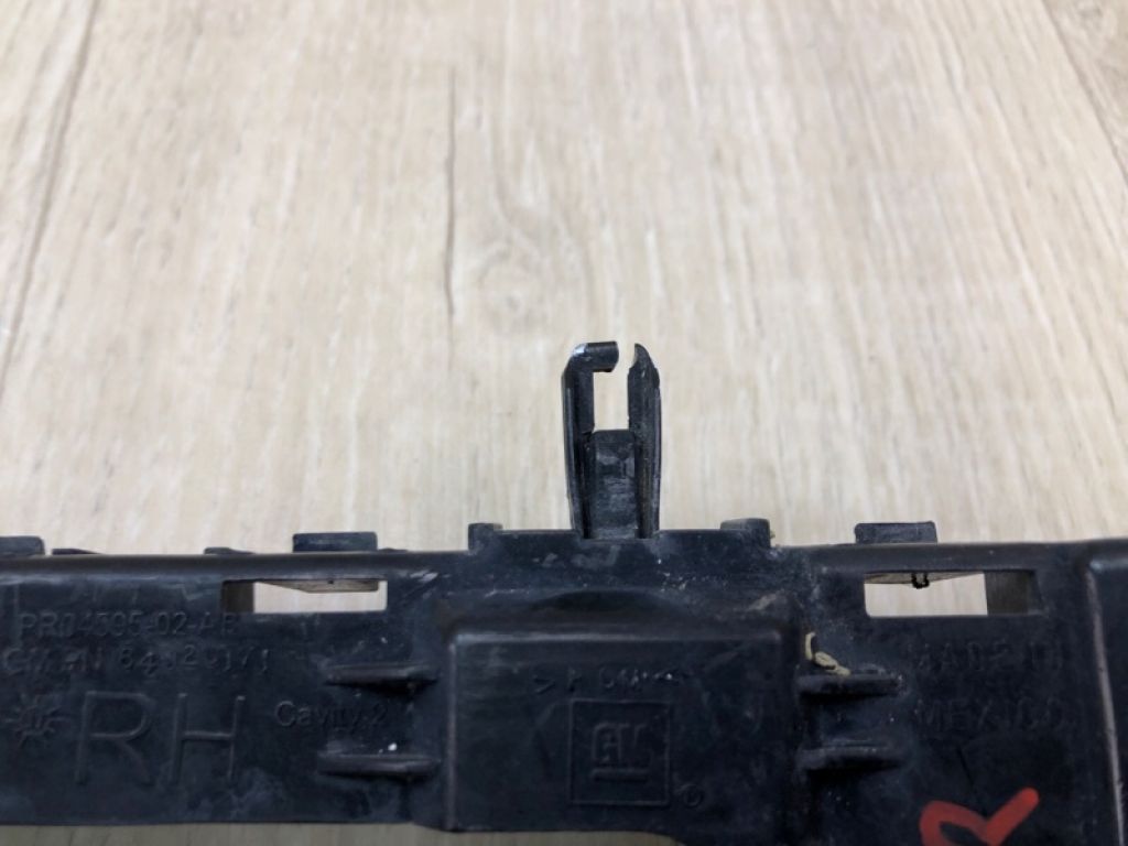 84229330 | Кронштейн переднього бампера (на крилі) прав. CHEVROLET CRUZE 15- - Фото 7