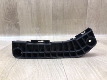 Кронштейн переднього бампера (на крилі) прав. TOYOTA CAMRY 40 06-11